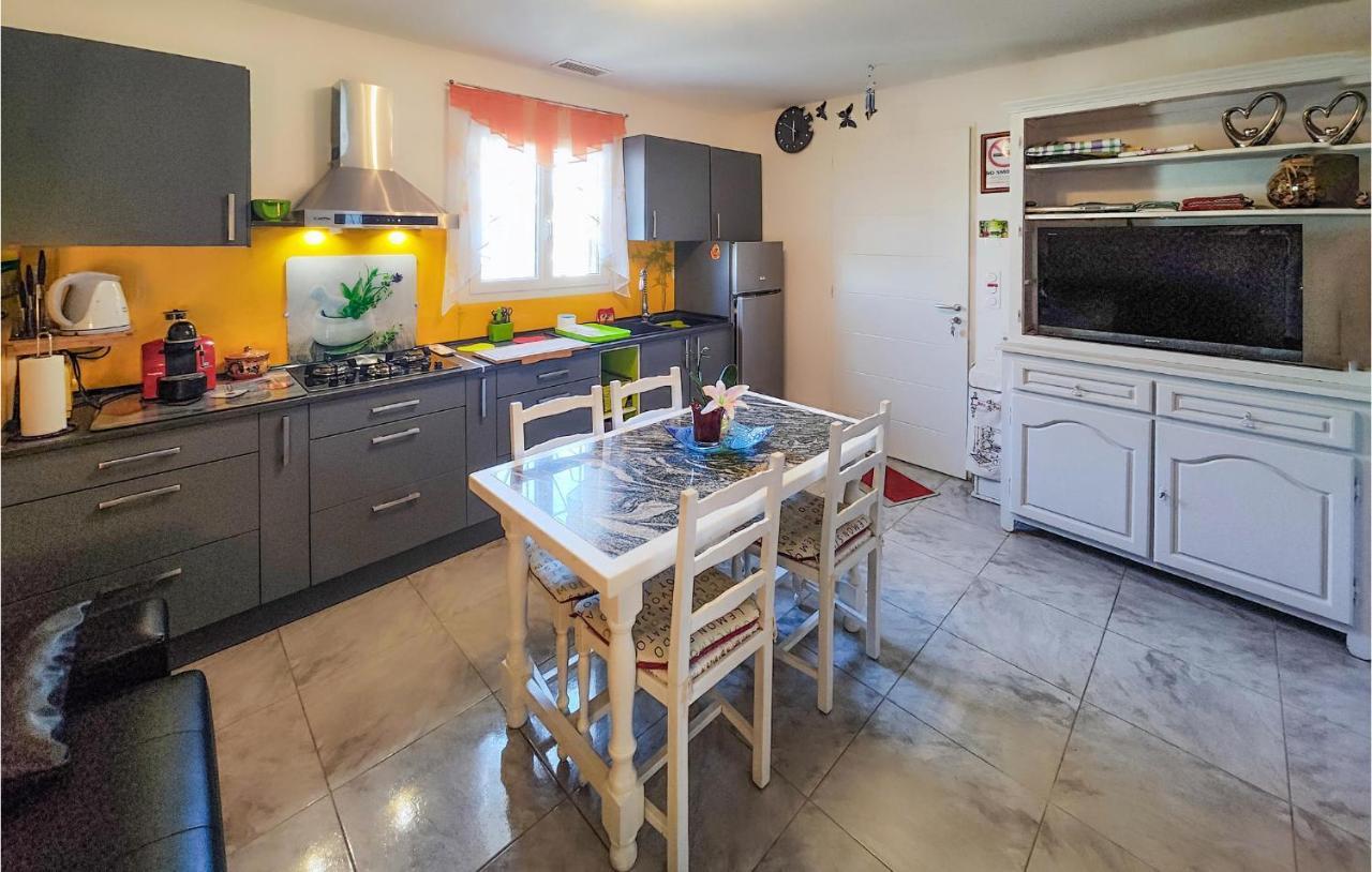 1 Bedroom Gorgeous Home In Capestang Extérieur photo
